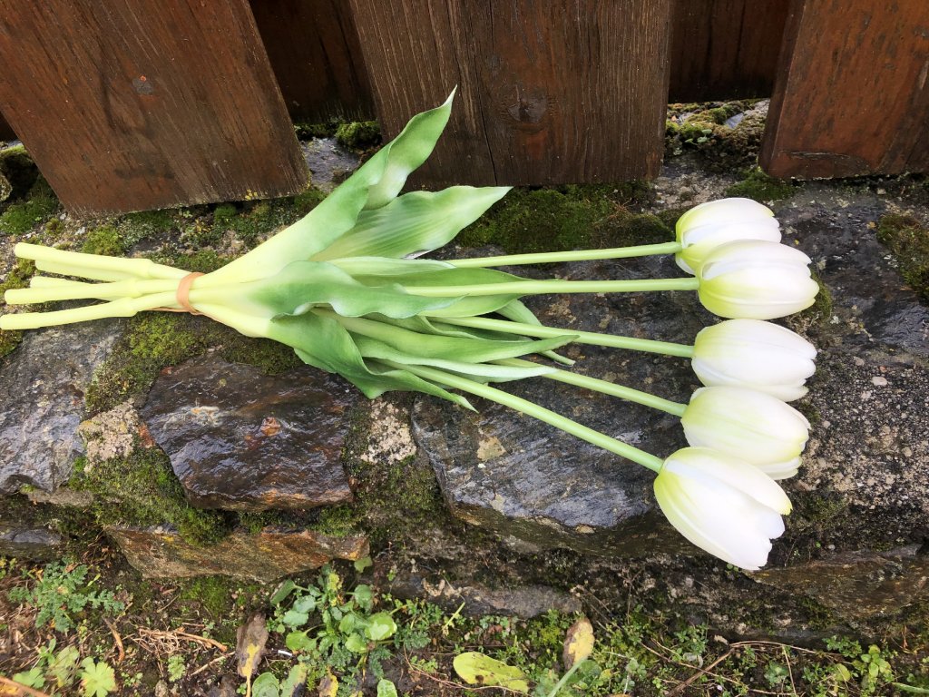 Bílé umělé tulipány 40 cm